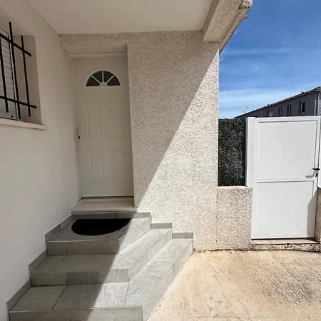 Climatisee Avec Jardin A 10 Minutes Des Plages Villa